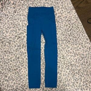 Lululemon size 0 Wunder Trainer High Rise Tight with Pockets